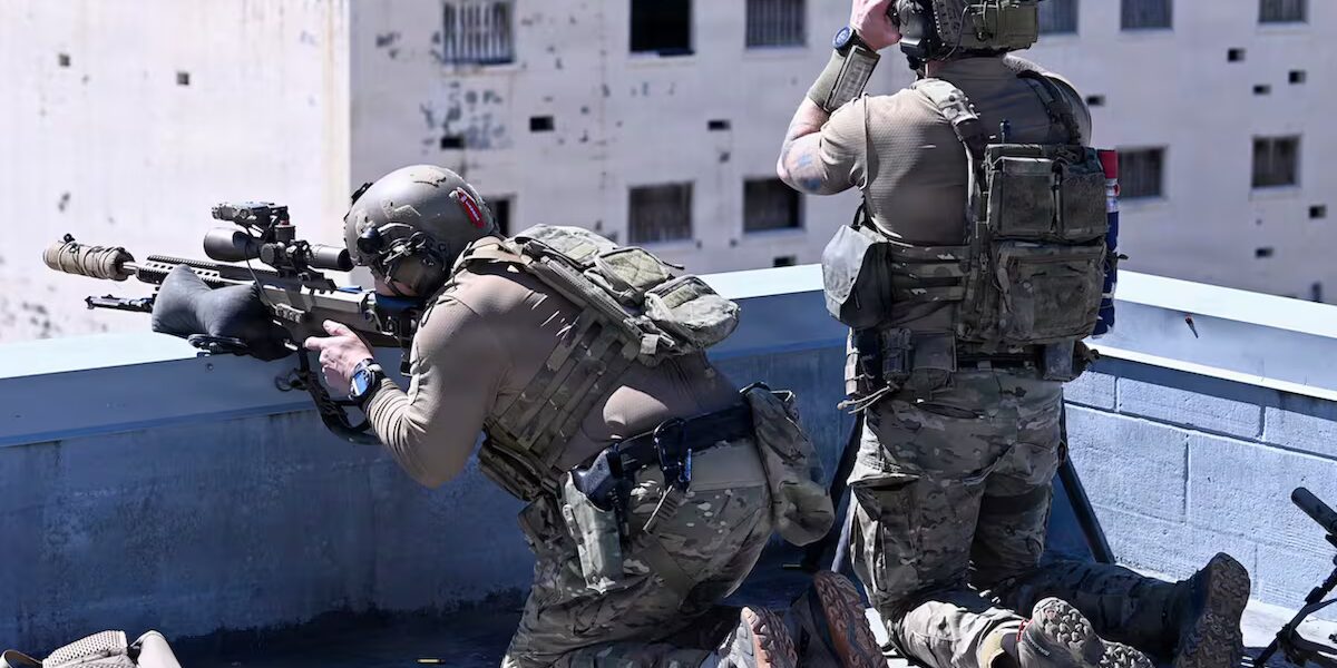 قيادة العمليات الخاصة بالجيش الأمريكي تحصل على الجائزة الأولى في مسابقة القناصة