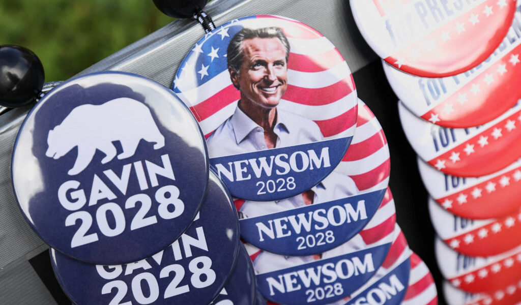كاليفورنيا جعلت جافين نيوسوم مشهورا. هل سيؤدي ذلك إلى تراجع طموحاته الرئاسية لعام 2028؟