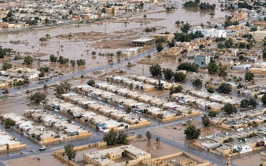 ليبيا.. سيول جارفة تعزل مزدة وبني وليد وتخلف ضحايا ومفقودين