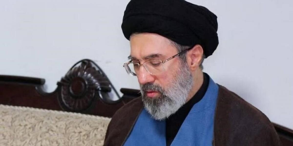 مجتبى خامنئي: قتلة علي لاريجاني سيدفعون الثمن