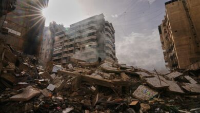 مصادر: السيسي يوجه المخابرات لفتح قنوات مع حزب الله ويدرس اجتماعا مع ماكرون لوقف الحرب على لبنان