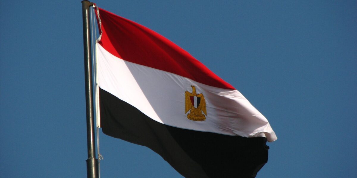 مصر توجه إدانة مزدوجة لإيران وإسرائيل