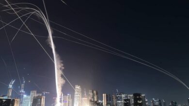 مطعم “كباب” مصري يثير عاصفة غضب في إسرائيل لاستخدام لقطات القصف الإيراني للترويج لـ”المشاوي”