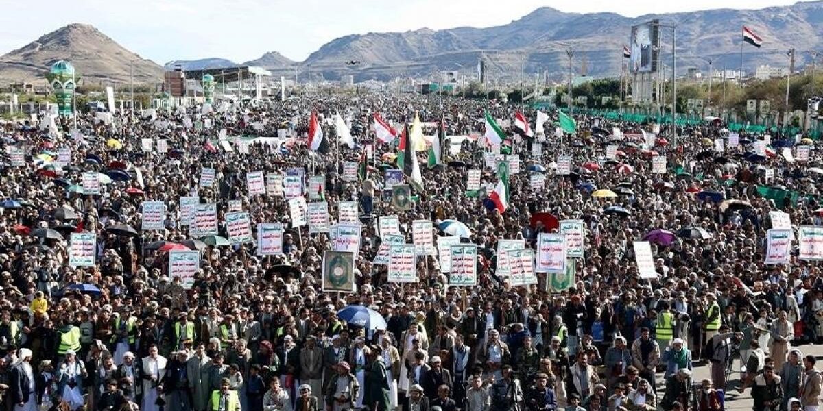 مظاهرات حاشدة في صنعاء تضامناً مع إيران وفلسطين ولبنان