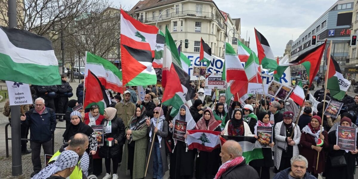 مظاهرة حاشدة في برلين تضامنًا مع فلسطين ورفضًا للعدوان الأميركي الإسرائيلي على إيران ولبنان