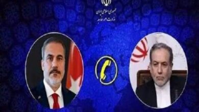 مكالمة هاتفية بين وزير الخارجية الإيراني ونظيره التركي
