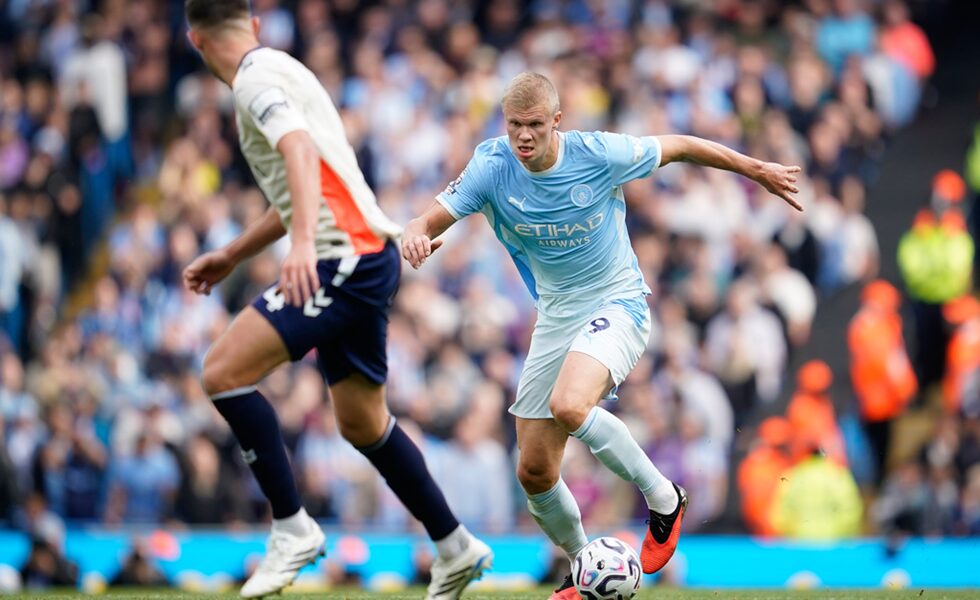 هالاند يقود مانشستر سيتي للفوز على كوفنتري واعتلاء قمة الدوري الإنجليزي