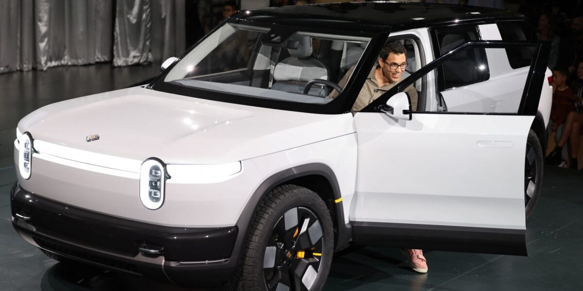 يبدأ إطلاق R2 EV الحاسم من Rivian بنموذج بقيمة 58000 دولار في الربيع