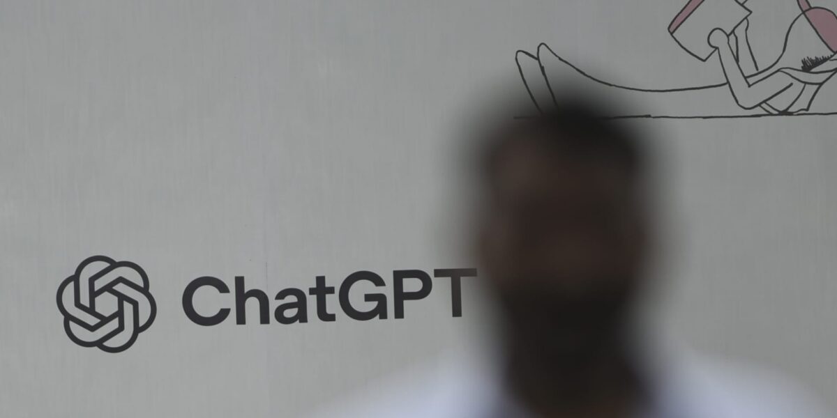 يستهدف OpenAI ChatGPT للخدمات المالية عمل المصرفيين المبتدئين