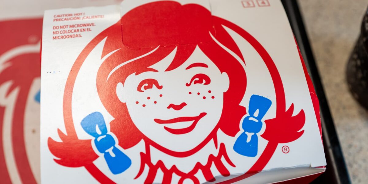 يقدم صاحب امتياز Wendy طلبات للحماية من الإفلاس بموجب الفصل 11