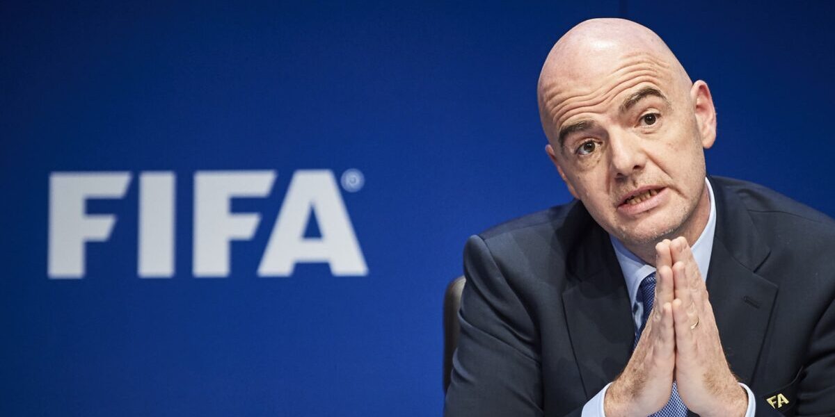 يويفا يطلب من محكمة اتحادية أميركية وثائق عن «FIFA Forward Enterprise»